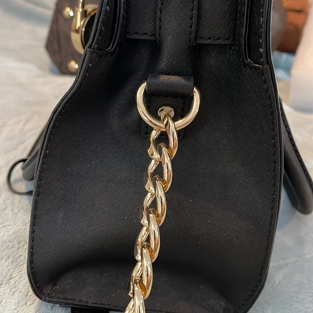 Pic - Picture 2 of 7